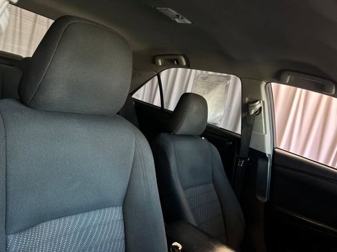 Used 2015 Toyota Camry LE image 18