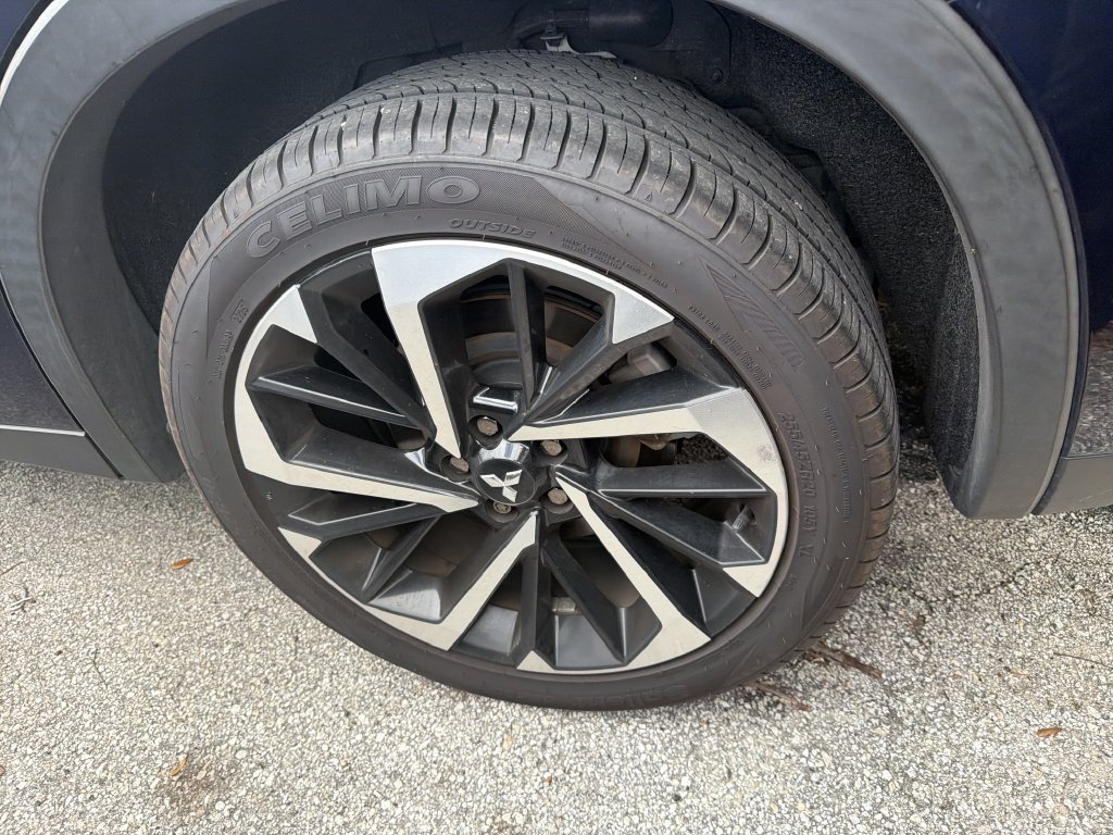 Used 2023 Mitsubishi Outlander SE FWD image 8