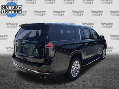 Used 2025 Chevrolet Suburban Premier AWD/4WD image 10