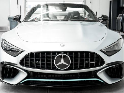 Used 2024 Mercedes-Benz SL 63 AMG 4MATIC image 4