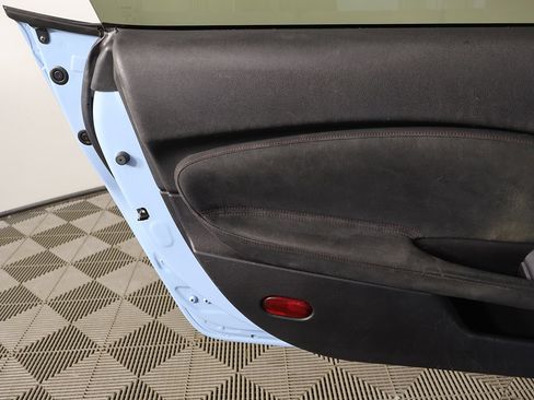 Used 2016 Nissan 370Z NISMO RWD image 18