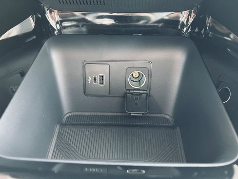 New 2026 Ford Explorer Platinum image 38