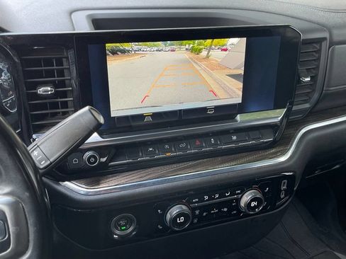 Used 2024 Chevrolet Silverado 1500 LT AWD/4WD image 18