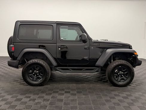 Used 2025 Jeep Wrangler Sport AWD/4WD image 8