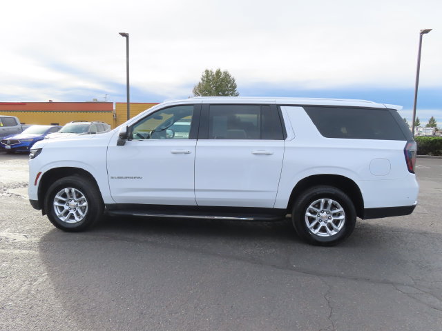 Certified 2026 Chevrolet Suburban LT w/ Comfort Package AWD/4WD image 4