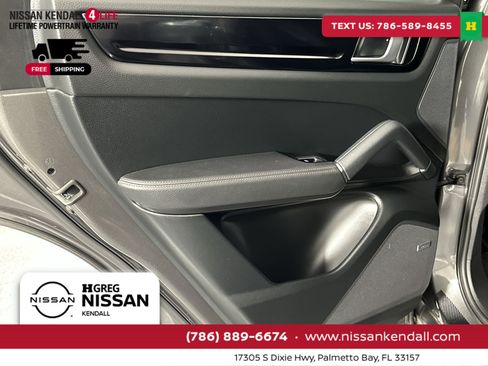Used 2020 Porsche Cayenne S image 34