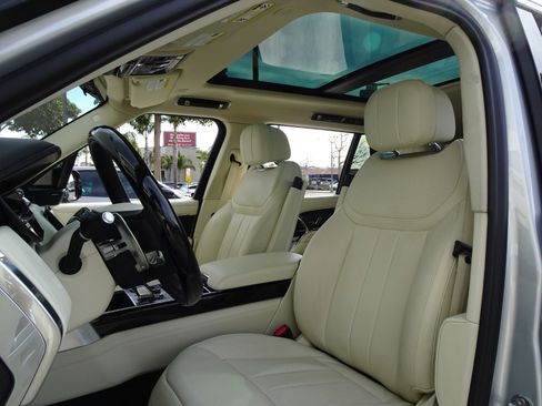 Used 2023 Land Rover Range Rover Long Wheelbase SE AWD/4WD image 13