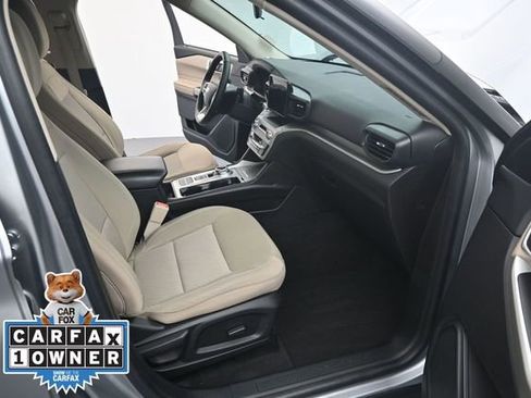 Used 2022 Ford Explorer XLT RWD image 17