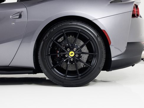 Used 2021 Ferrari 812 GTS RWD image 13