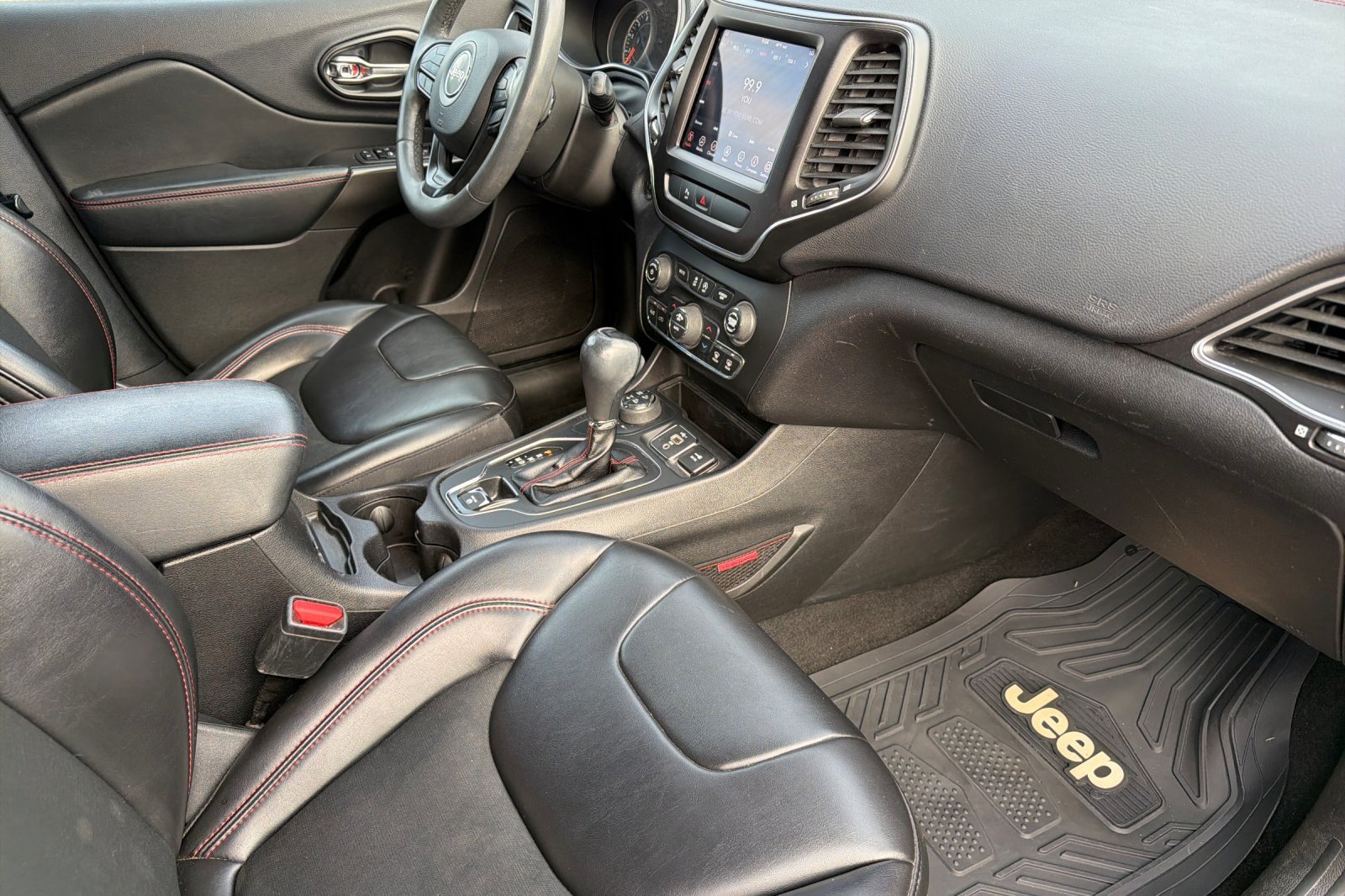 Used 2020 Jeep Cherokee Trailhawk AWD/4WD image 13