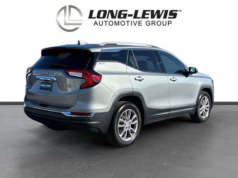 Used 2024 GMC Terrain SLT w/ Tech Package image 7