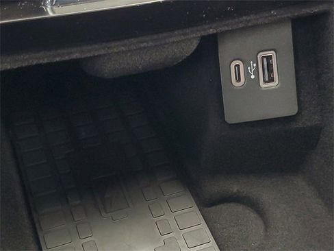 Certified 2023 Lincoln Nautilus Reserve image 27