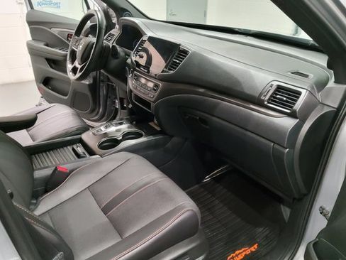 Used 2022 Honda Passport TrailSport image 15