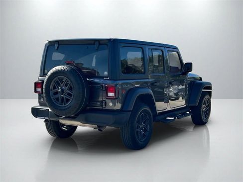 Used 2024 Jeep Wrangler Sport S image 5