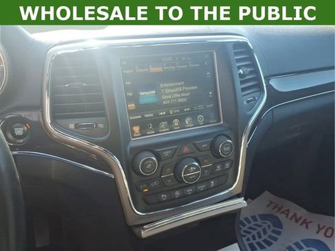 Used 2017 Jeep Grand Cherokee Overland AWD/4WD image 16