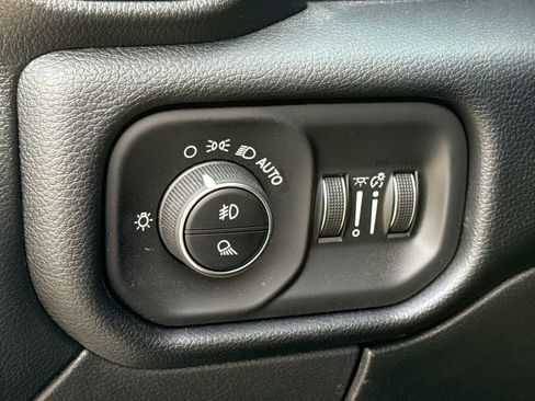 New 2026 RAM 3500 Laramie AWD/4WD image 24