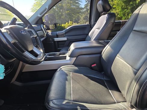 Used 2017 Ford F250 Lariat w/ Lariat Ultimate Package AWD/4WD image 4