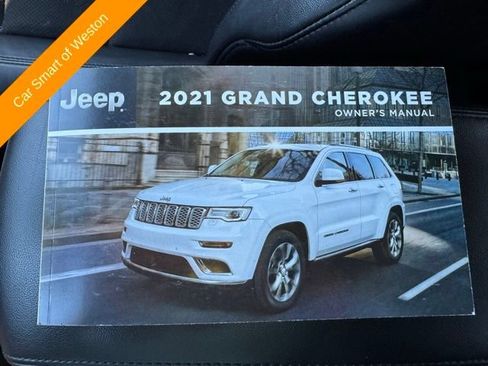 Used 2021 Jeep Grand Cherokee Laredo X AWD/4WD image 22