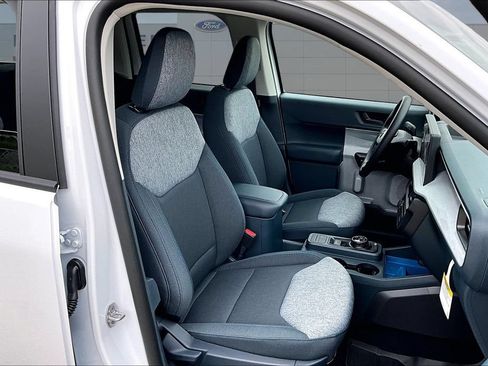 New 2026 Ford Maverick XLT AWD/4WD image 12