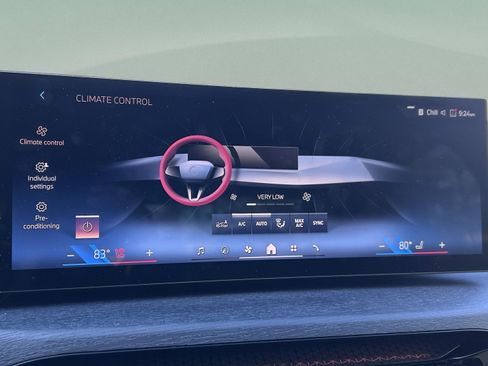 Used 2026 BMW 330i Sedan w/ M Sport Package image 13