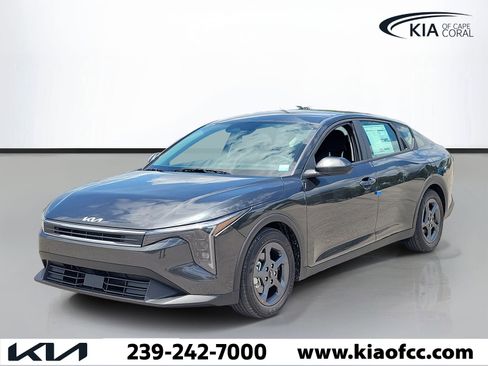 New 2026 Kia K4 FWD image 3