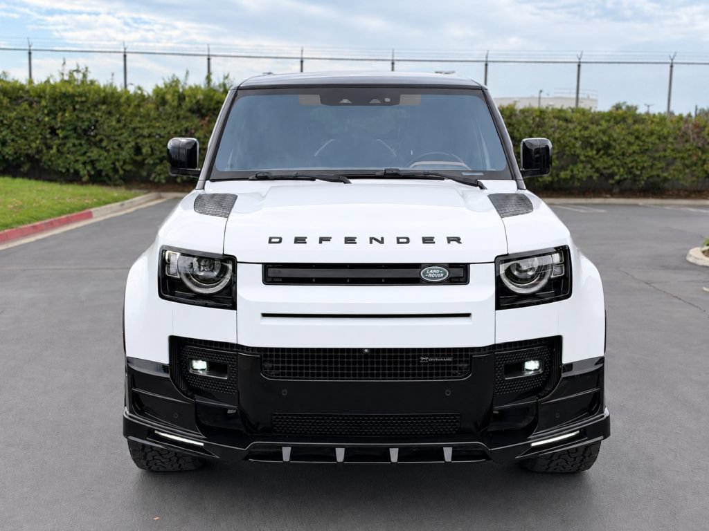 Used 2022 Land Rover Defender 110 X-Dynamic SE AWD/4WD image 4
