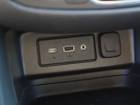 Used 2023 Chevrolet Equinox LT FWD image 27