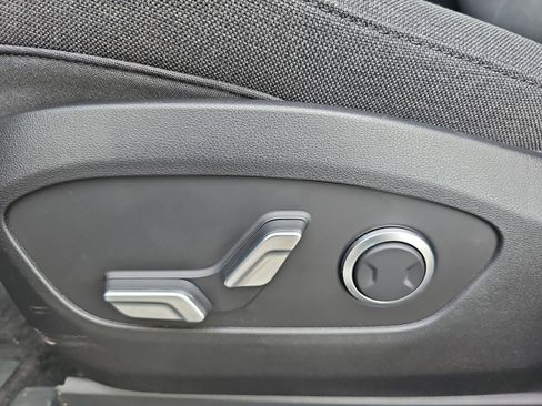 New 2026 Hyundai Ioniq 9 SE AWD/4WD image 36
