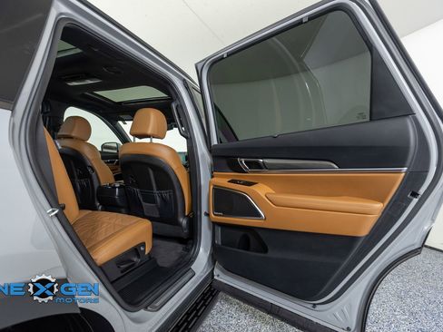 Used 2025 Kia Telluride SX X-Line AWD/4WD image 37
