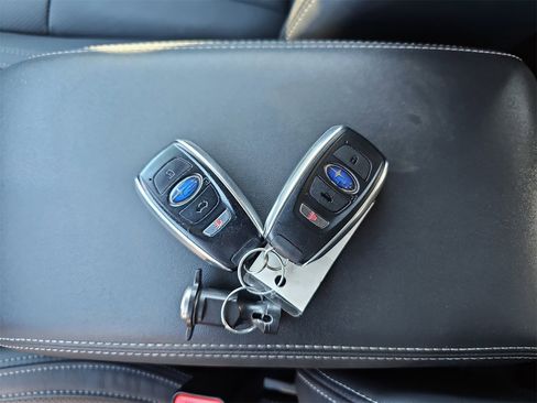 Certified 2022 Subaru Ascent Limited w/ Technology Package image 40