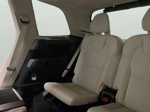 Used 2024 Volvo XC90 B6 Core AWD/4WD image 57