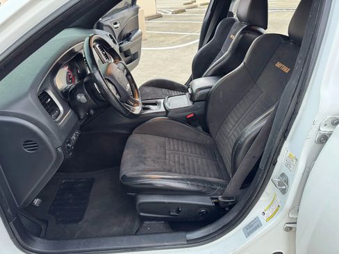 Used 2017 Dodge Charger R/T RWD image 25