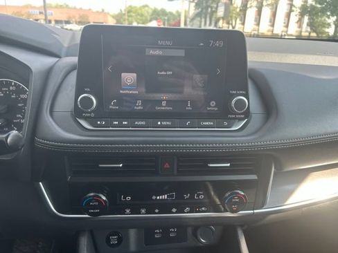 Used 2026 Nissan Rogue SV FWD image 10