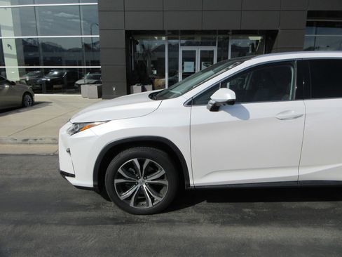 Used 2017 Lexus RX 350 AWD w/ Premium Package image 2