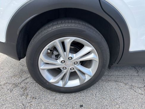 Used 2023 Buick Encore GX Preferred w/ Cold Weather Comfort Package FWD image 6