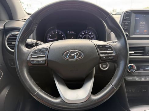 Used 2021 Hyundai Kona Limited FWD image 9