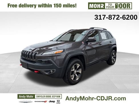 Used 2018 Jeep Cherokee Trailhawk w/ Cold Weather Group image 3
