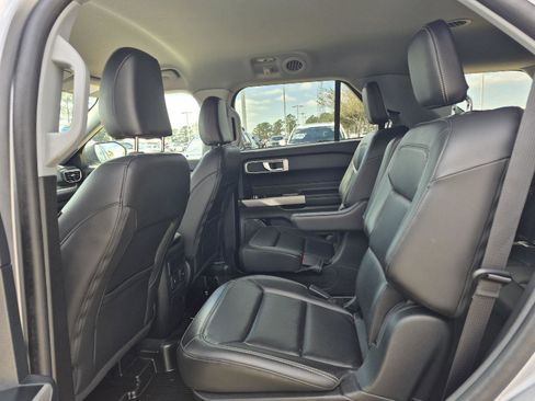 Certified 2023 Ford Explorer XLT w/ Equipment Group 202A image 23