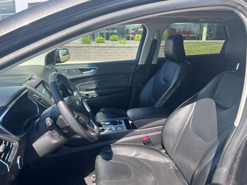 Used 2020 Ford Edge Titanium w/ Equipment Group 301A AWD/4WD image 10