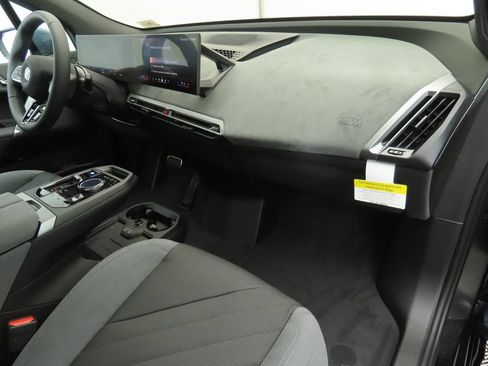 Used 2026 BMW iX xDrive45 w/ M Sport Package AWD/4WD image 18