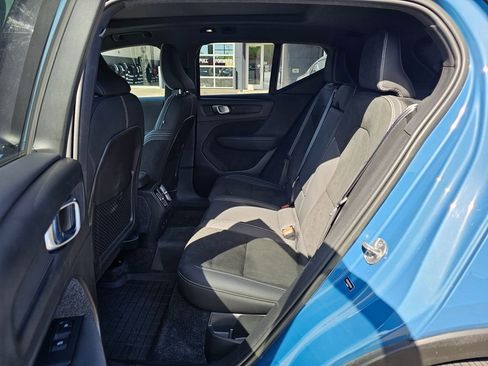 Used 2023 Volvo XC40 Recharge Ultimate AWD/4WD image 13