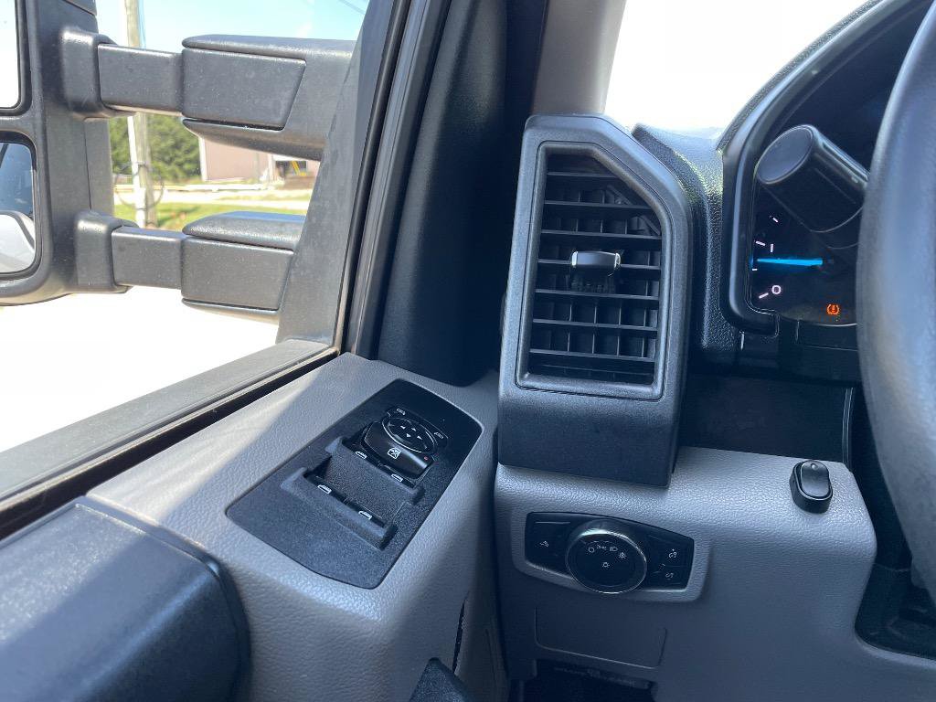 Used 2017 Ford F250 XL w/ Power Equipment Group AWD/4WD image 20