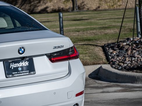 New 2026 BMW 330i Sedan w/ Premium Package image 8