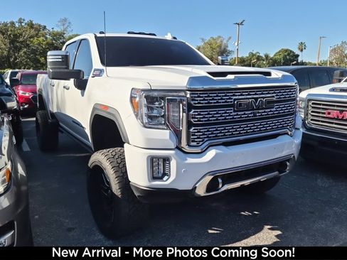 Used 2023 GMC Sierra 2500 Denali image 1