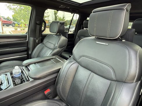 Used 2025 Jeep Grand Wagoneer Series II Obsidian w/ Quick Order Packagew 28T AWD/4WD image 17