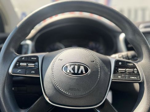 Used 2019 Kia Sorento L FWD image 40
