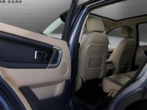 Used 2019 Land Rover Discovery Sport HSE image 44