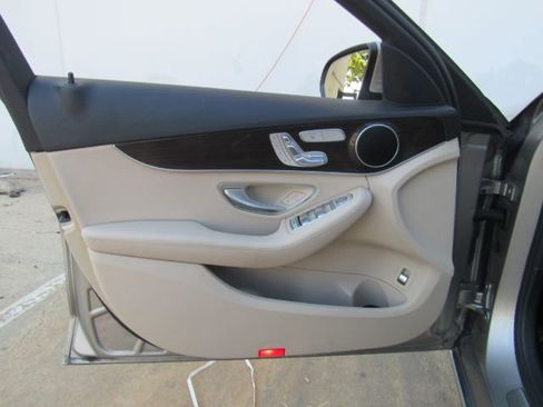 Used 2019 Mercedes-Benz C 300 Sedan image 15