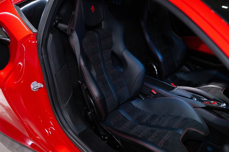 Used 2021 Ferrari F8 Tributo RWD image 16