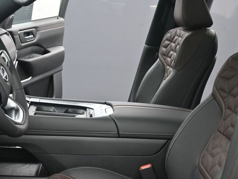 New 2026 Nissan Armada Platinum Reserve AWD/4WD image 18